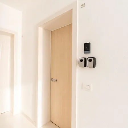 Apartment The Essential V Bari