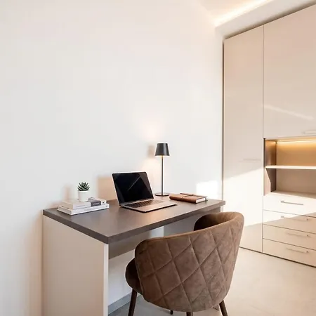 The Essential V Apartment Bari